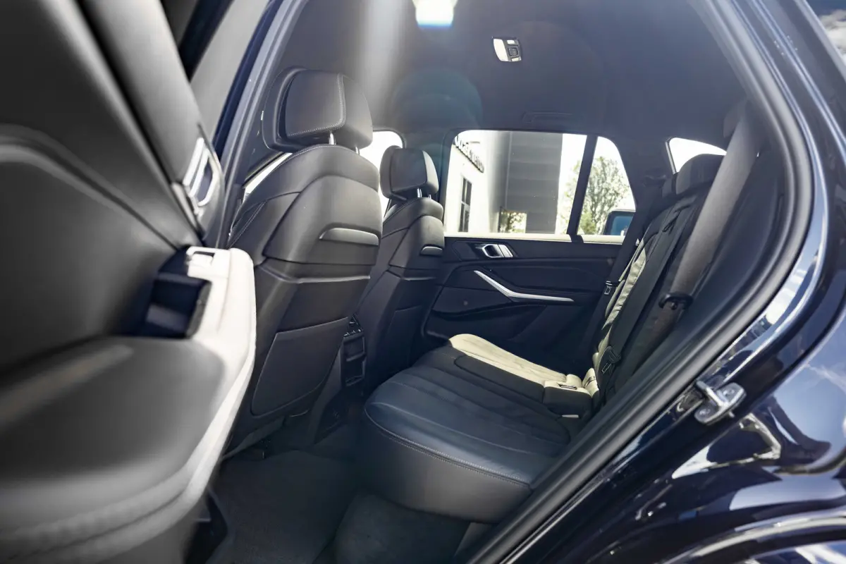 xDrive45e High Executive | Harman Kardon | Luchtvering | Head-Up | Dodehoek | Leer |