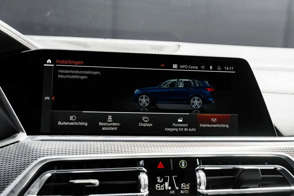 xDrive45e High Executive | Harman Kardon | Luchtvering | Head-Up | Dodehoek | Leer |