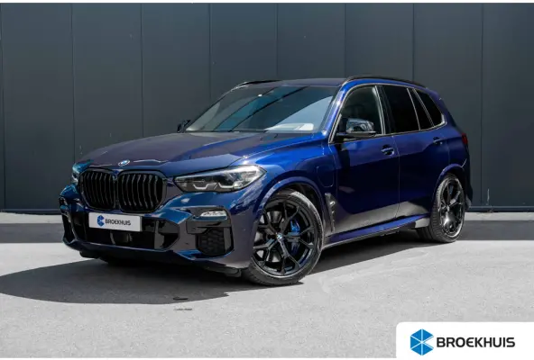 xDrive45e High Executive | Harman Kardon | Luchtvering | Head-Up | Dodehoek | Leer |