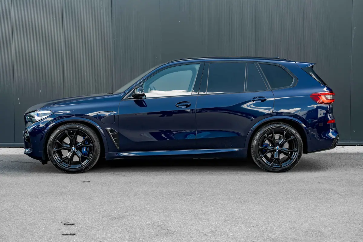 xDrive45e High Executive | Harman Kardon | Luchtvering | Head-Up | Dodehoek | Leer |