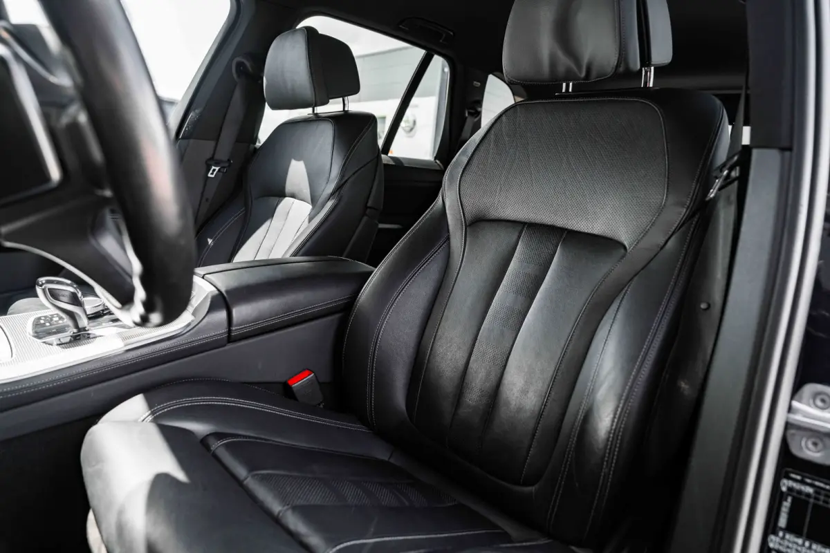 xDrive45e High Executive | Harman Kardon | Luchtvering | Head-Up | Dodehoek | Leer |