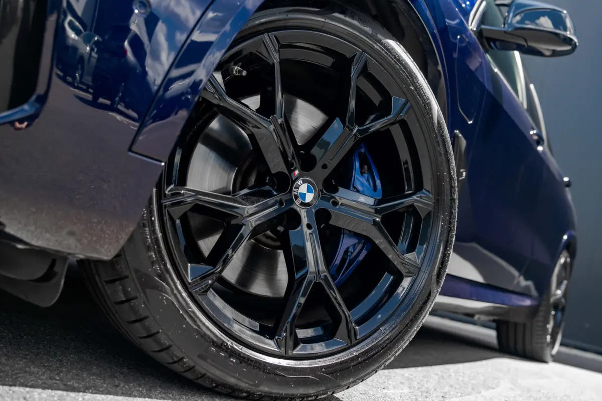 xDrive45e High Executive | Harman Kardon | Luchtvering | Head-Up | Dodehoek | Leer |