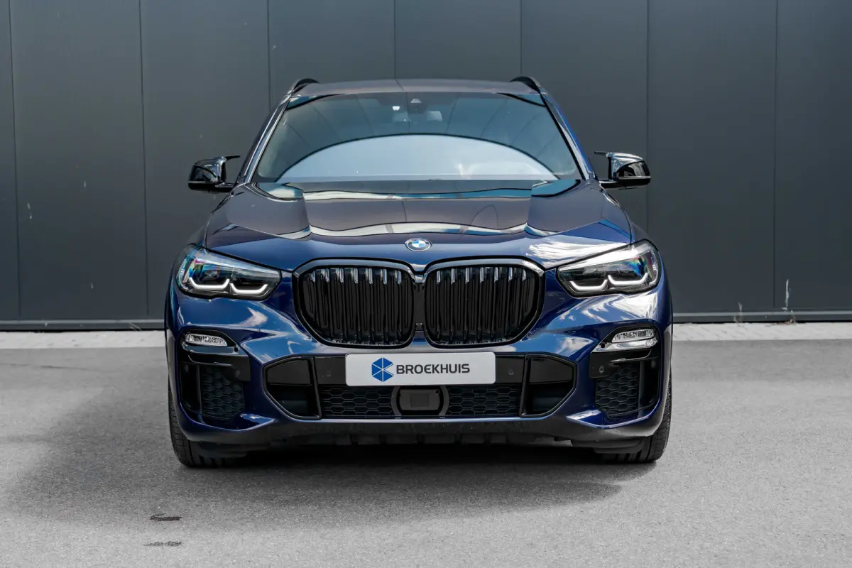 xDrive45e High Executive | Harman Kardon | Luchtvering | Head-Up | Dodehoek | Leer |