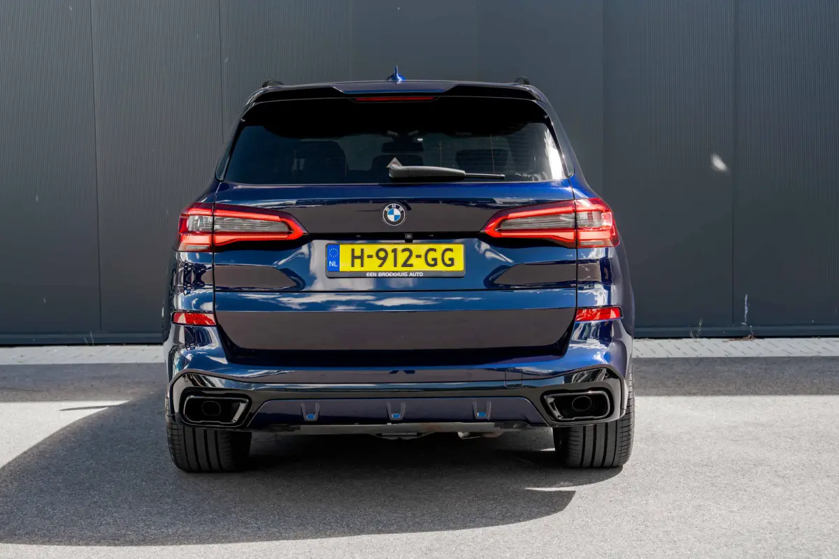 xDrive45e High Executive | Harman Kardon | Luchtvering | Head-Up | Dodehoek | Leer |