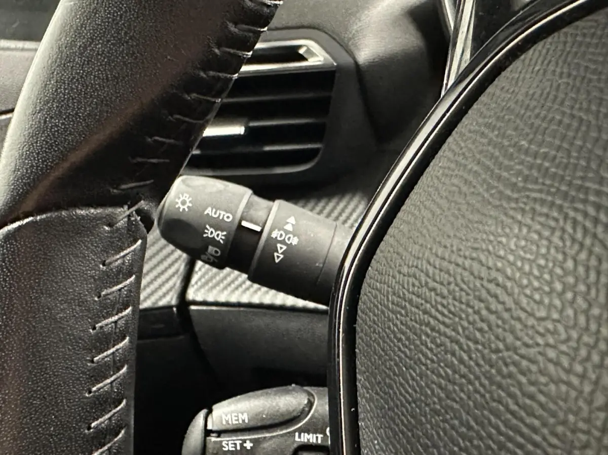 1.2 PureTech Blue Lease Active CRUISE LM CARPLAY NAVI.