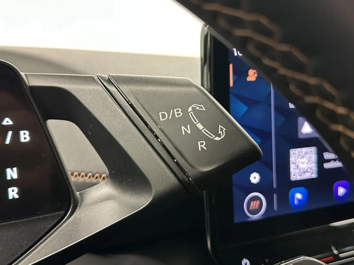 62kWh Business Plus 150KW CARPLAY CRUISE NAVI.