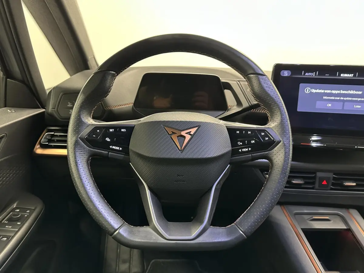 62kWh Business Plus 150KW CARPLAY CRUISE NAVI.