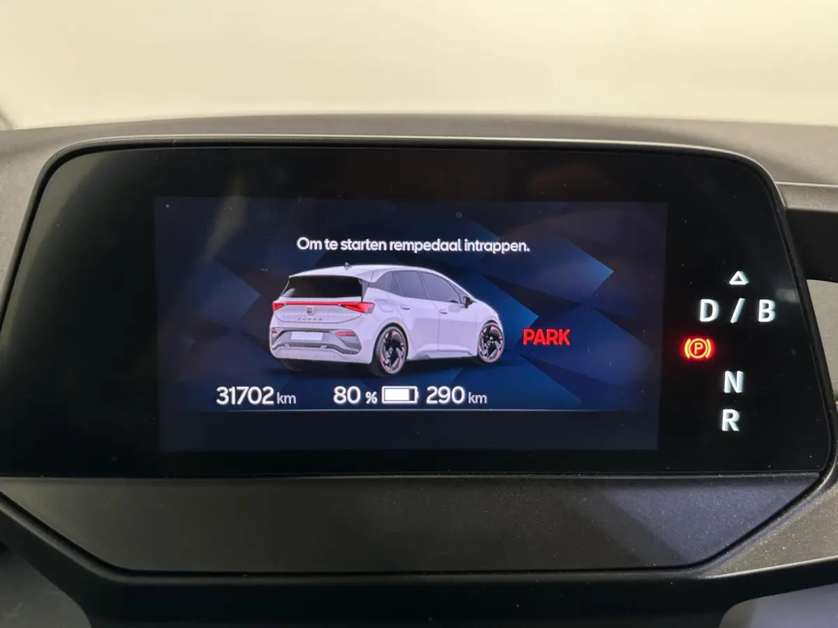 62kWh Business Plus 150KW CARPLAY CRUISE NAVI.