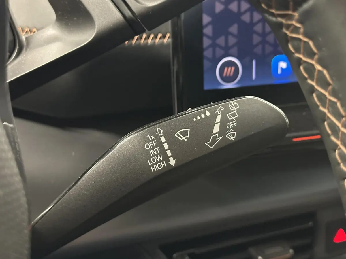 62kWh Business Plus 150KW CARPLAY CRUISE NAVI.