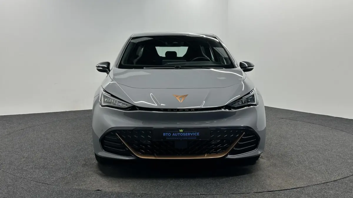 62kWh Business Plus 150KW CARPLAY CRUISE NAVI.