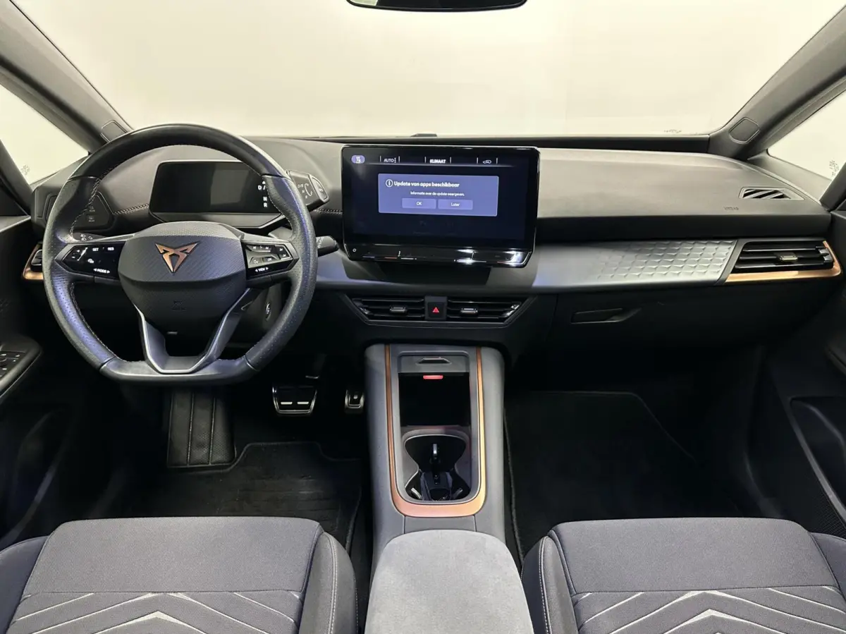 62kWh Business Plus 150KW CARPLAY CRUISE NAVI.