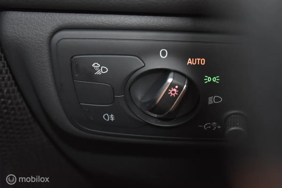 1.8 TFSI ultra S-Line Daytonagrijs Stoelverwarming LED Clima Cruise Navi PDC Keurige auto!