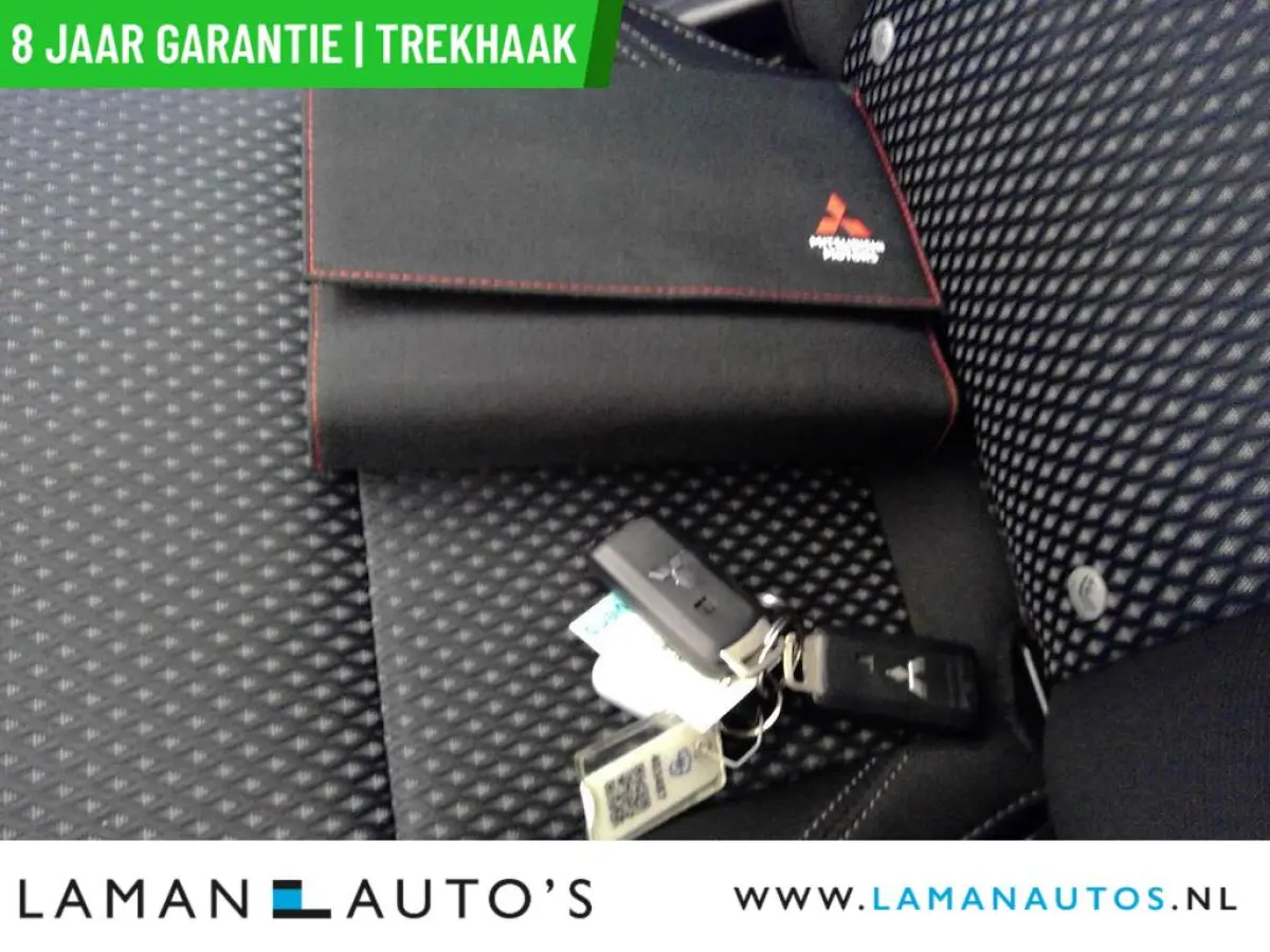 2.4 PHEV AWD Pure | CarPlay Trekhaak ECC 16" LMV Parelmoer | PHEV Voorschoten