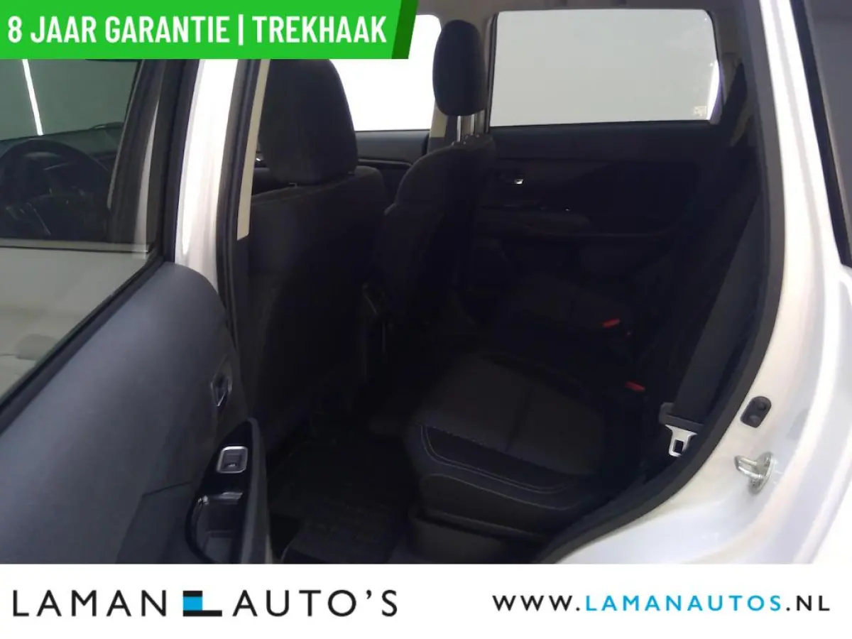 2.4 PHEV AWD Pure | CarPlay Trekhaak ECC 16" LMV Parelmoer | PHEV Voorschoten