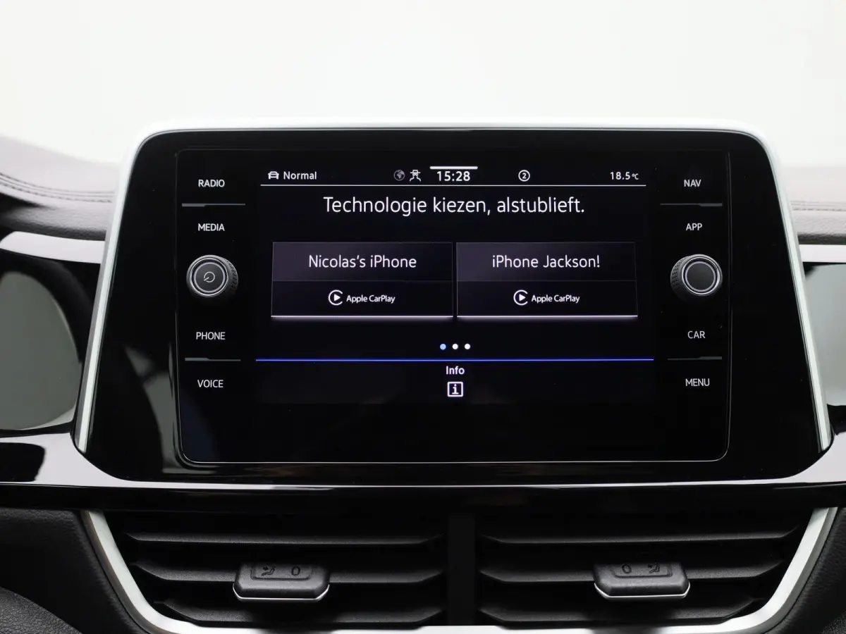 1.5 TSI R-Line 150 PK| Trekhaak | Navigatie | Stoelverwarming | Dodehoekdetectie | Parkeersensoren | Stuurwielverwarming