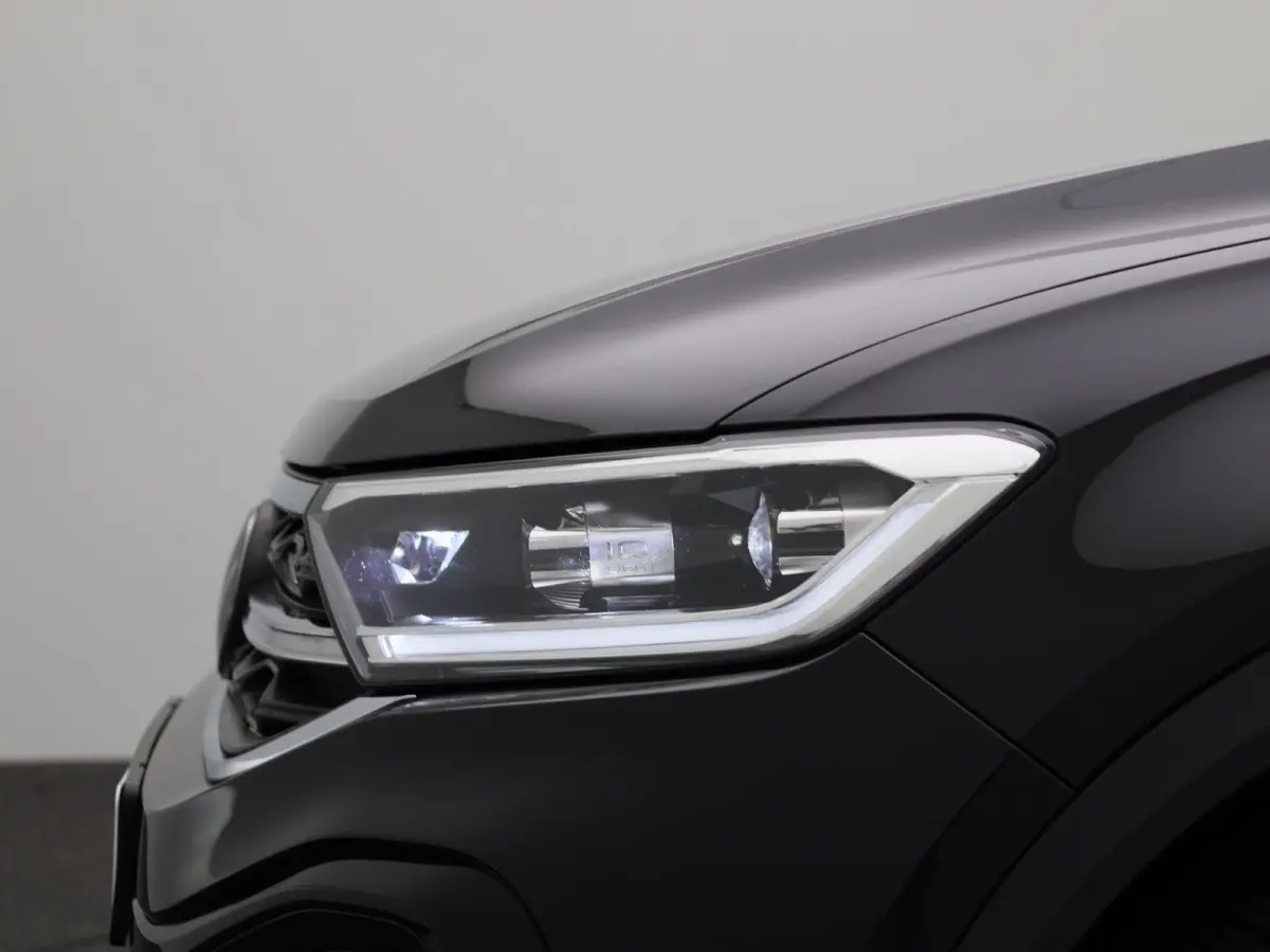 1.5 TSI R-Line 150 PK| Trekhaak | Navigatie | Stoelverwarming | Dodehoekdetectie | Parkeersensoren | Stuurwielverwarming