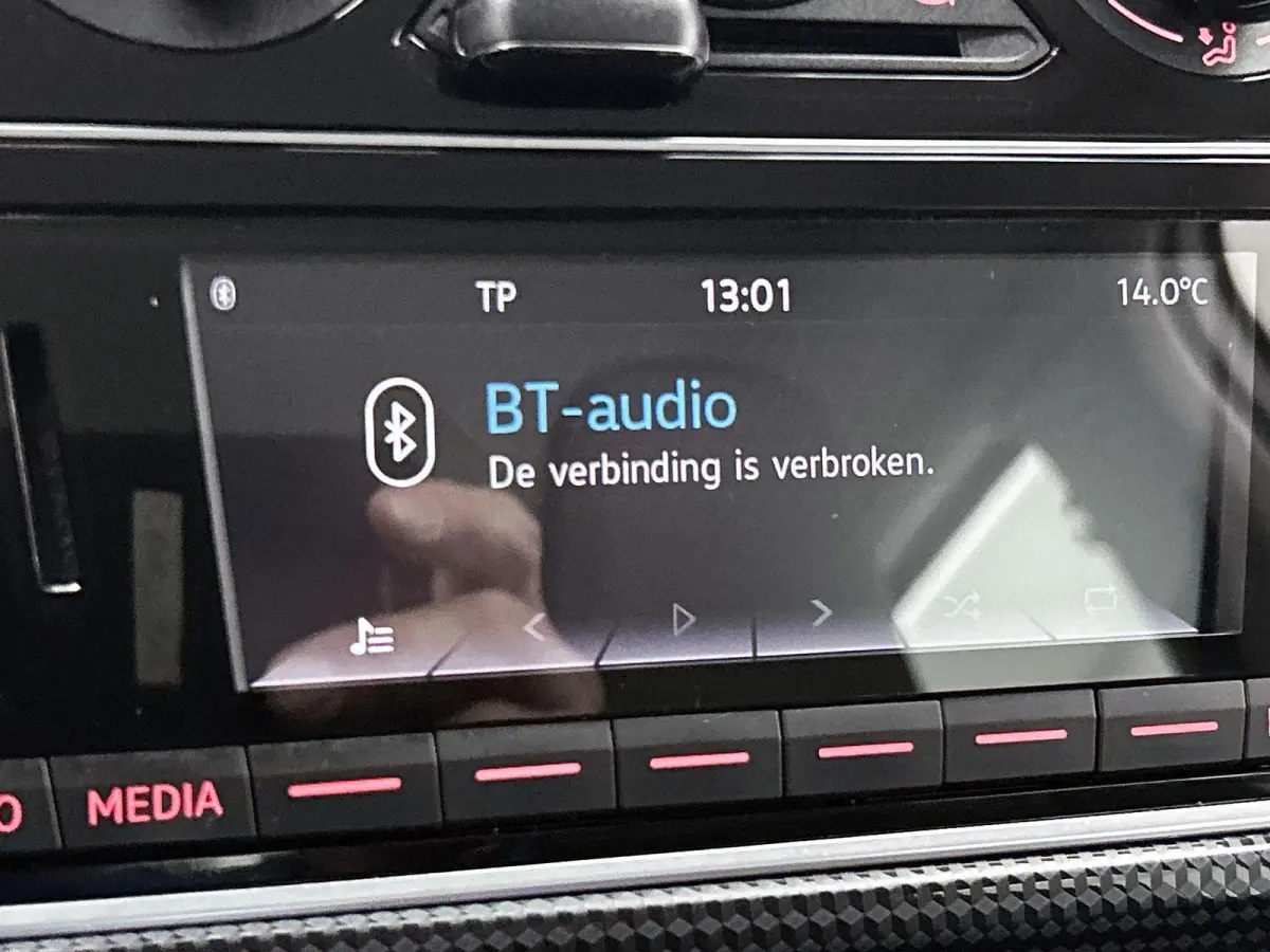 Up! 1.0 BMT move up! 60 PK| Origineel Nederlands | 1e Eigenaar | Airco | Radio DAB+ | Elektrische Ruitbediening | 5 Deurs | Bestuurders- En Passagiersstoel In Hoogte Verstelbaar