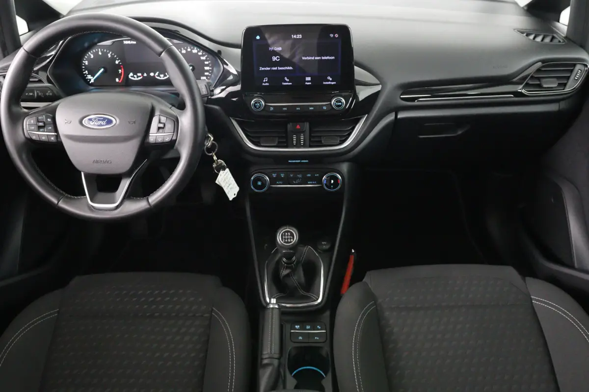 1.0 EcoBoost Titanium | 1e Eigenaar! | Trekhaak | Cruise Adaptive | Navi by App | Clima | Camera | Parkeersensoren V+A || BLIS | Lichtmetalen Velgen