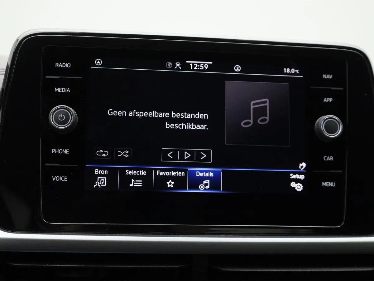1.0 TSI Life 110 PK| Origineel Nederlands | Apple Carplay | Android Auto | Airco | Parkeersensoren | Buitenspiegels Elektrisch Inklapbaar | LED Koplampen | Digitale Cockpit | 16 Inch Velgen