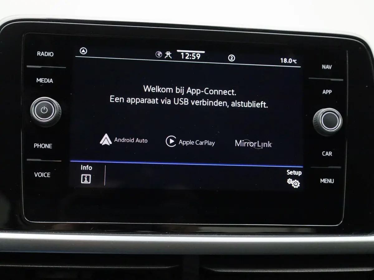 1.0 TSI Life 110 PK| Origineel Nederlands | Apple Carplay | Android Auto | Airco | Parkeersensoren | Buitenspiegels Elektrisch Inklapbaar | LED Koplampen | Digitale Cockpit | 16 Inch Velgen