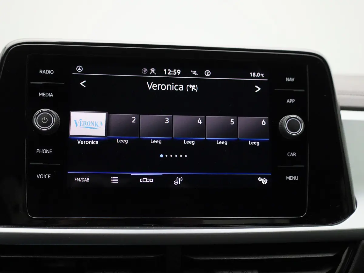 1.0 TSI Life 110 PK| Origineel Nederlands | Apple Carplay | Android Auto | Airco | Parkeersensoren | Buitenspiegels Elektrisch Inklapbaar | LED Koplampen | Digitale Cockpit | 16 Inch Velgen