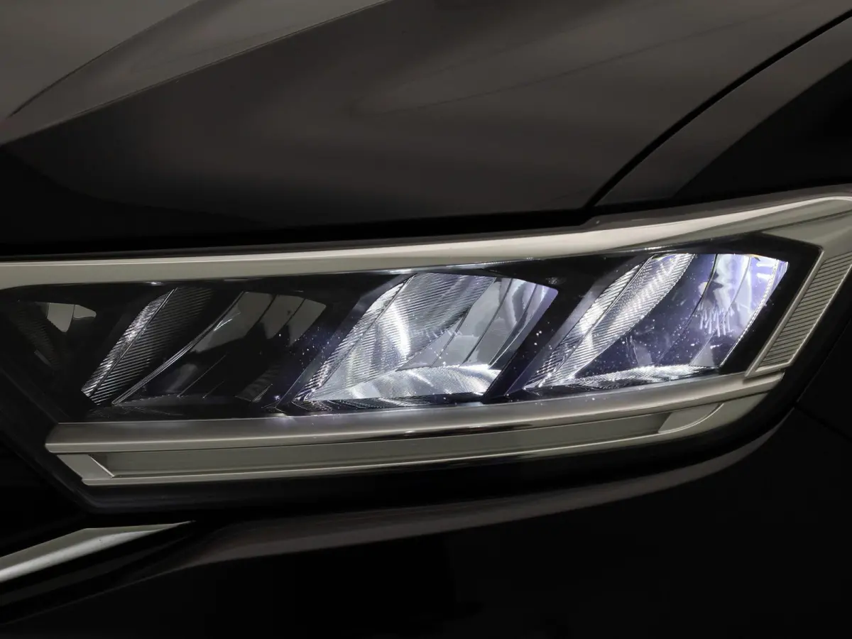 1.0 TSI Life 110 PK| Origineel Nederlands | Apple Carplay | Android Auto | Airco | Parkeersensoren | Buitenspiegels Elektrisch Inklapbaar | LED Koplampen | Digitale Cockpit | 16 Inch Velgen