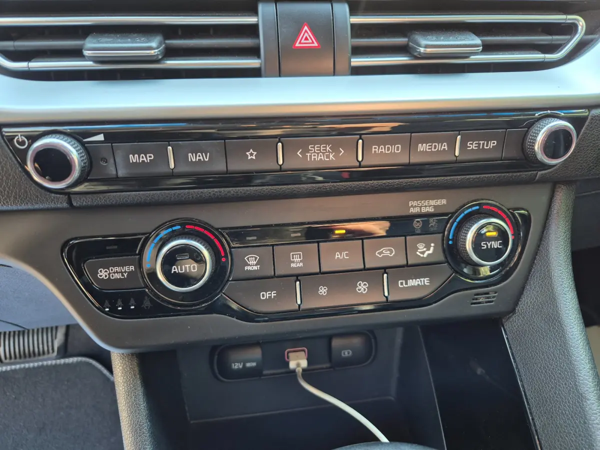1.6 GDi Hybrid Dynamic Plus Line ACC CarPlay 2e eigenaar NAP Camera Trekhaak Flippers LED Line Assist A-Cruise