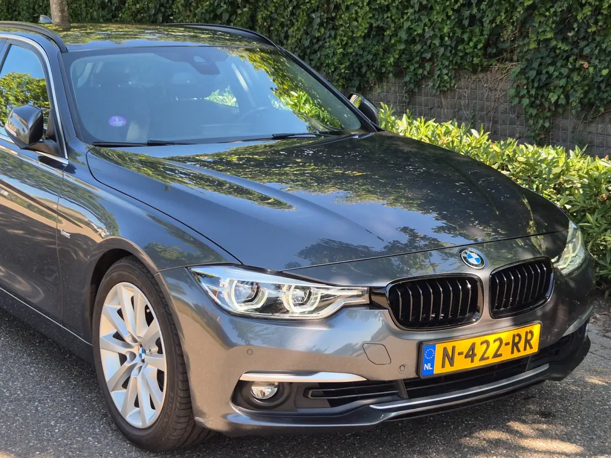 320i X Drive Luxury Edition Apple CarPlay Trekhaak 320i xDrive Luxury Edition