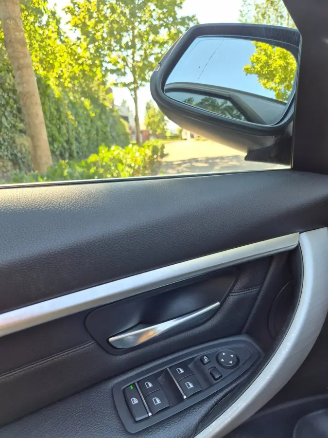 320i X Drive Luxury Edition Apple CarPlay Trekhaak 320i xDrive Luxury Edition