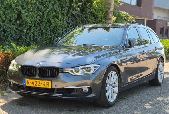 320i X Drive Luxury Edition Apple CarPlay Trekhaak 320i xDrive Luxury Edition