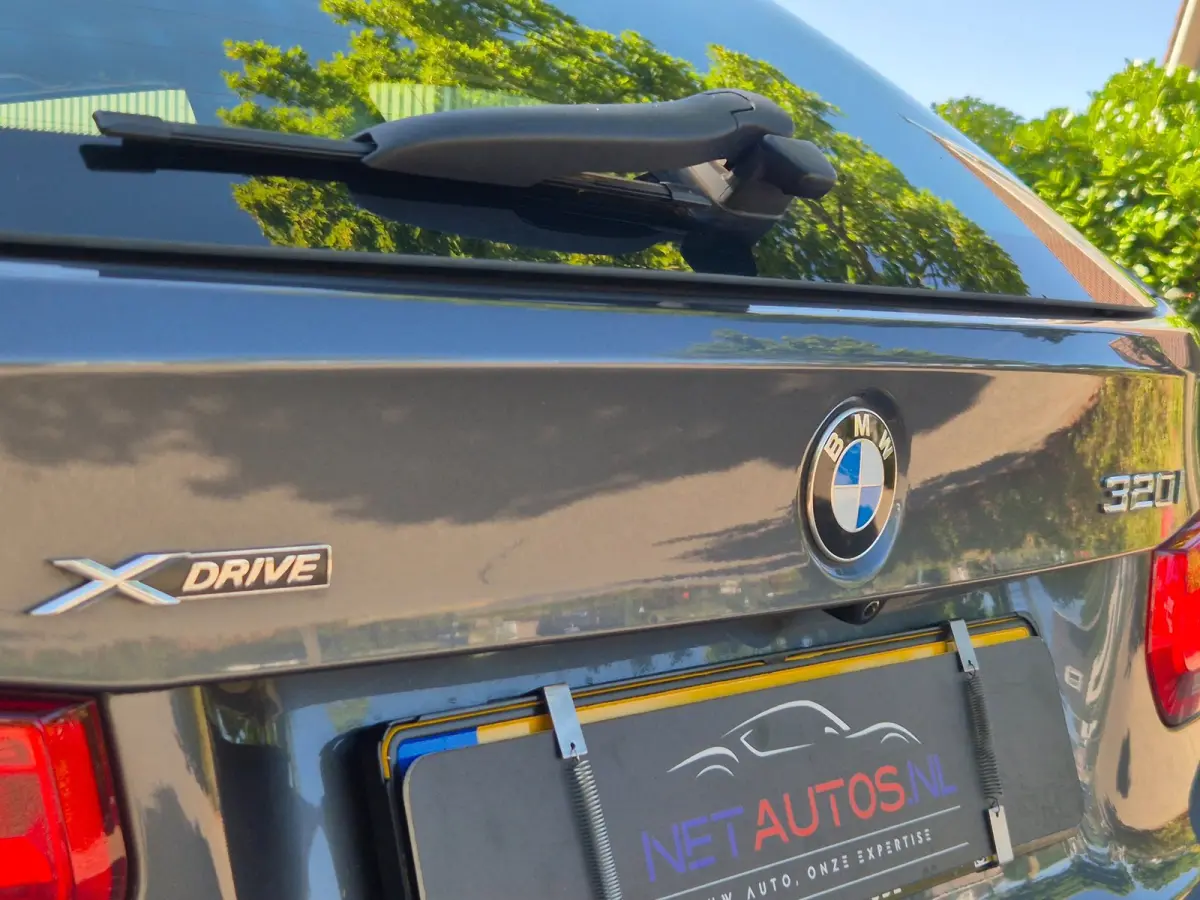 320i X Drive Luxury Edition Apple CarPlay Trekhaak 320i xDrive Luxury Edition