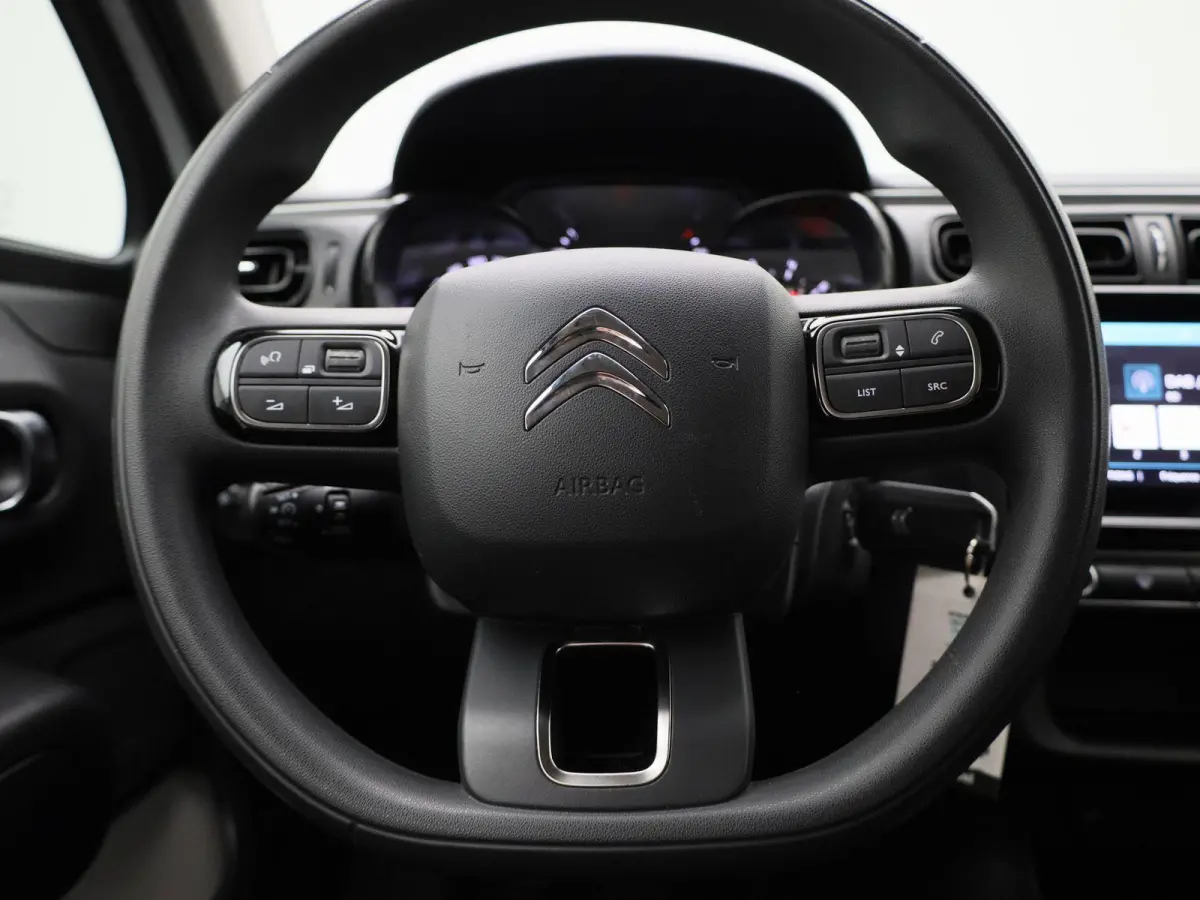1.2 PureTech Feel | APPLE CARPLAY - ANDROID AUTO | CRUISE CONTROL | AIRCO | LED | PARKEERSENSOREN | NAVIGATIE | DAB RADIO |