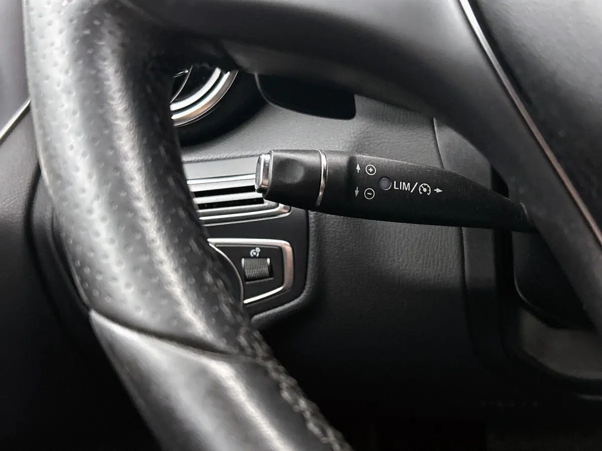 180 Business Solution | ACHTERUITRIJCAMERA | NAVIGATIE | STOELVERWARMING | LED | CLIMATE CONTROL | CRUISE CONTROL | LICHTMETALEN VELGEN | BLUETOOTH |