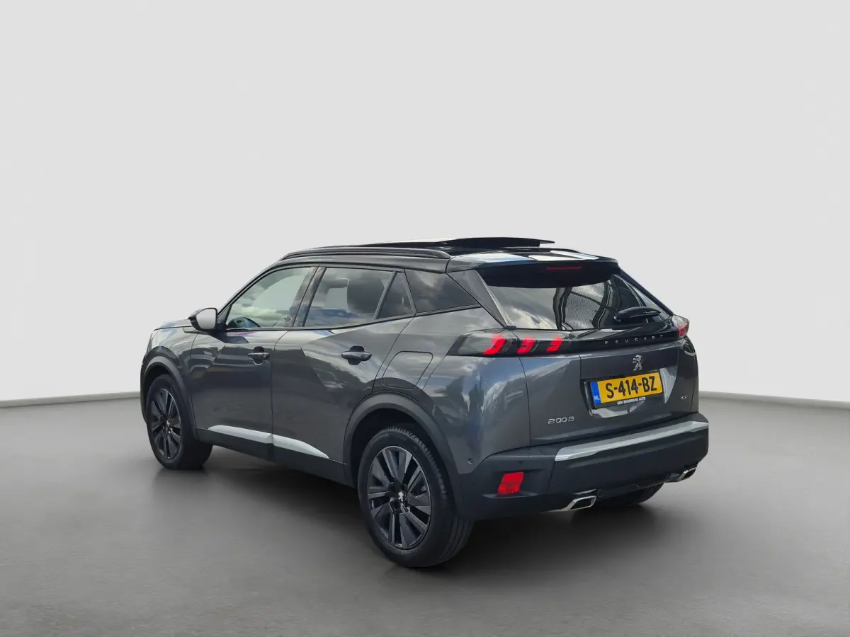 1.2 PureTech GT Pack Panoramadak | Stoelverwarming | Alcantara | Full LED | Camera | Parkeersensoren | Full map navigatie | Carplay/android auto |