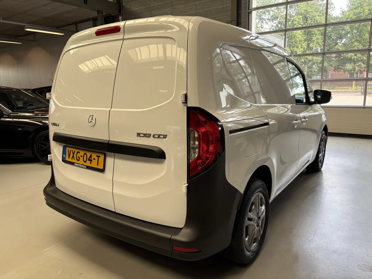 108 CDI Dealeronderhouden, Airco, Cruise, Carplay, Navi