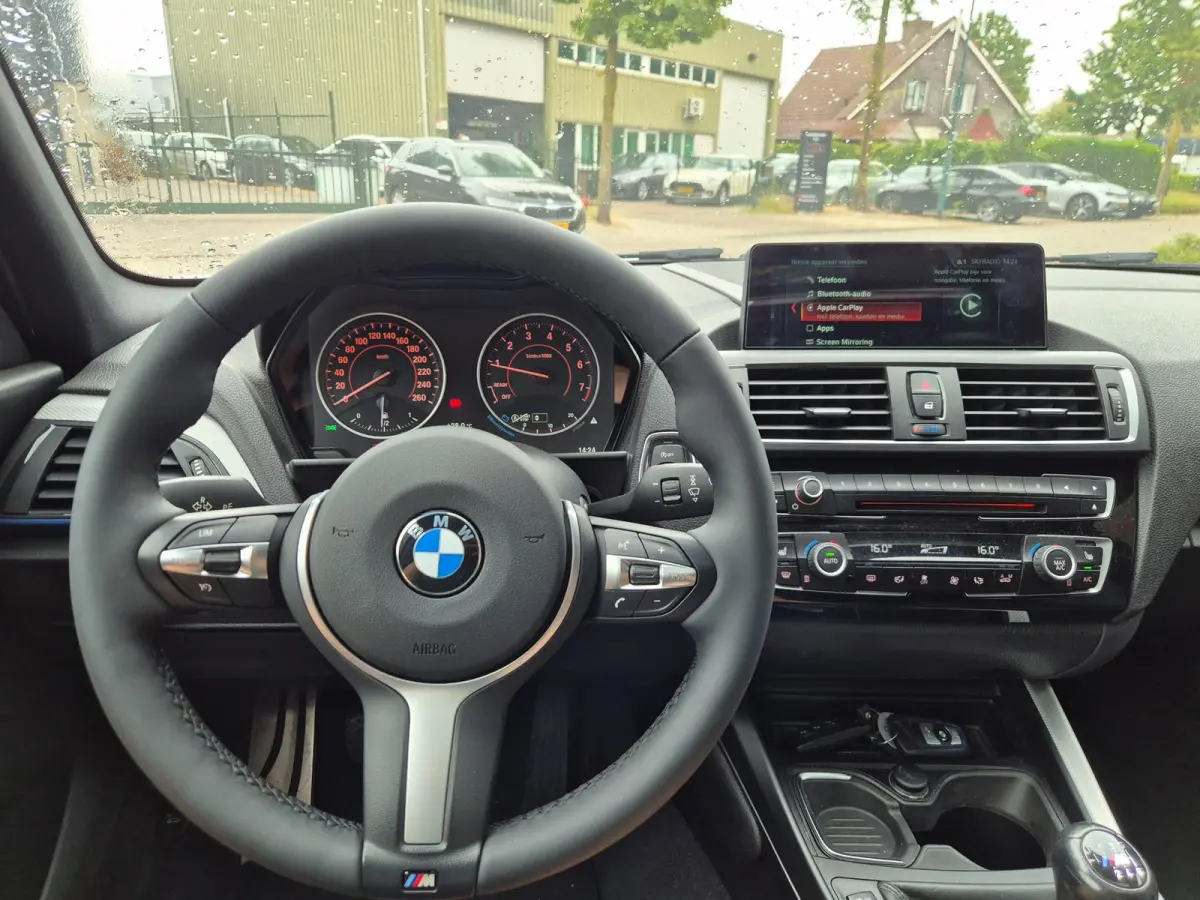 M Sport Apple CarPlay Alcantara Schuifdak LED 118i M Sport