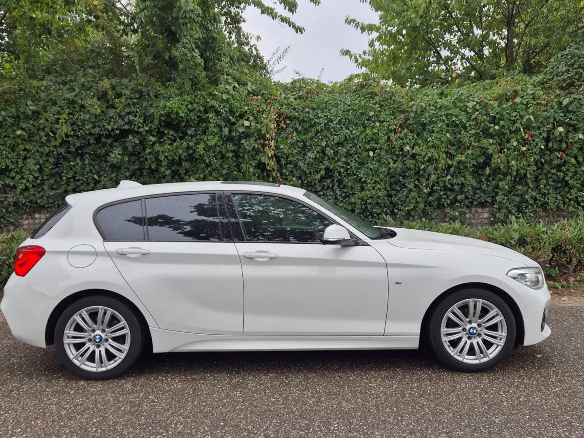 M Sport Apple CarPlay Alcantara Schuifdak LED 118i M Sport