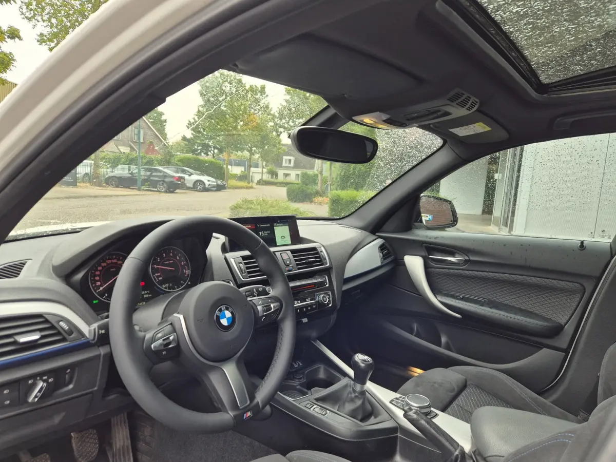 M Sport Apple CarPlay Alcantara Schuifdak LED 118i M Sport