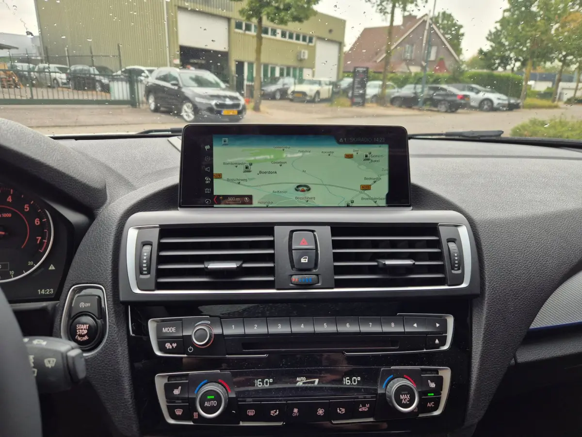 M Sport Apple CarPlay Alcantara Schuifdak LED 118i M Sport