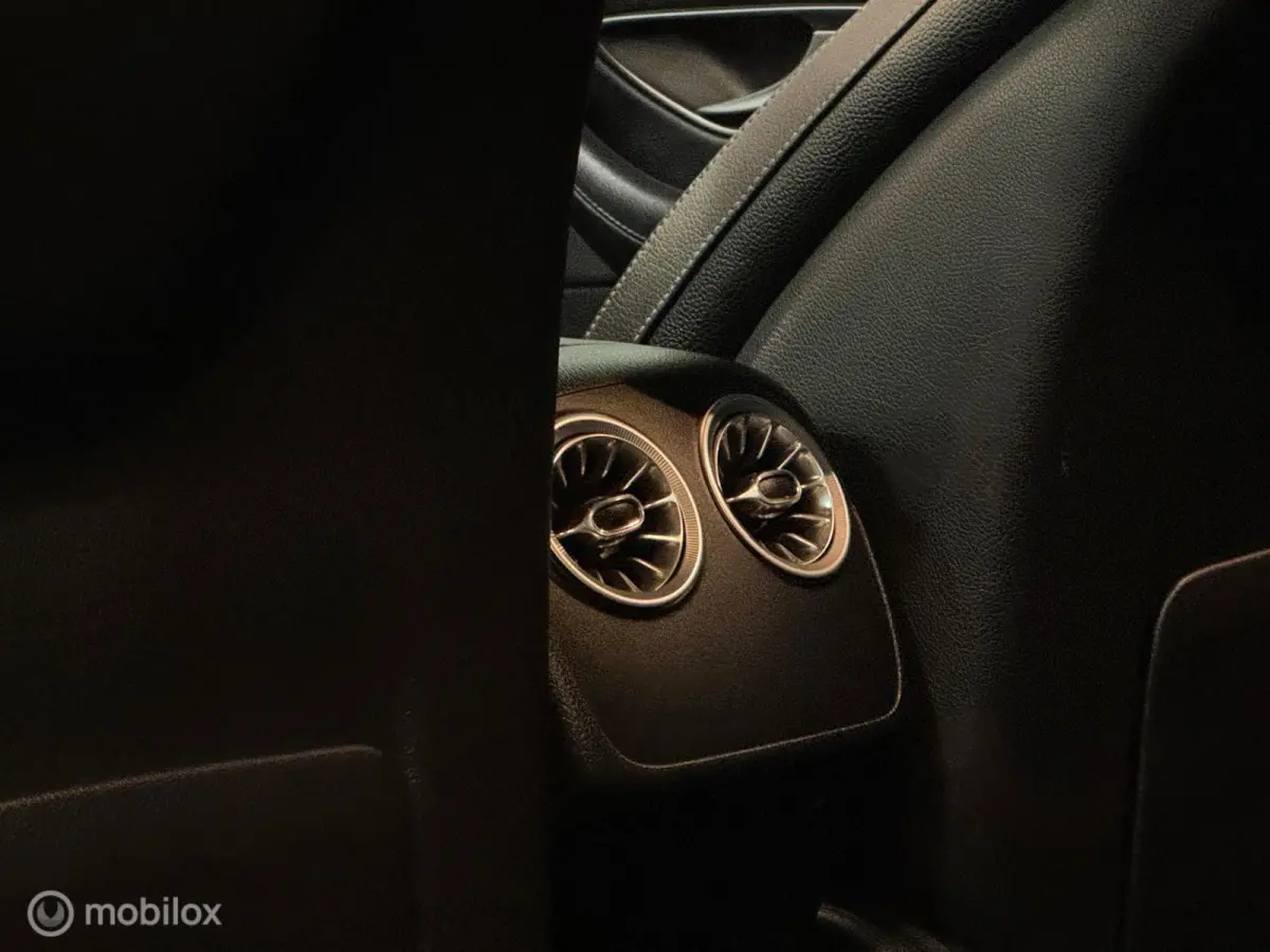 450 4MATIC Premium AMG-line [ Burm. widescreen historie ]
