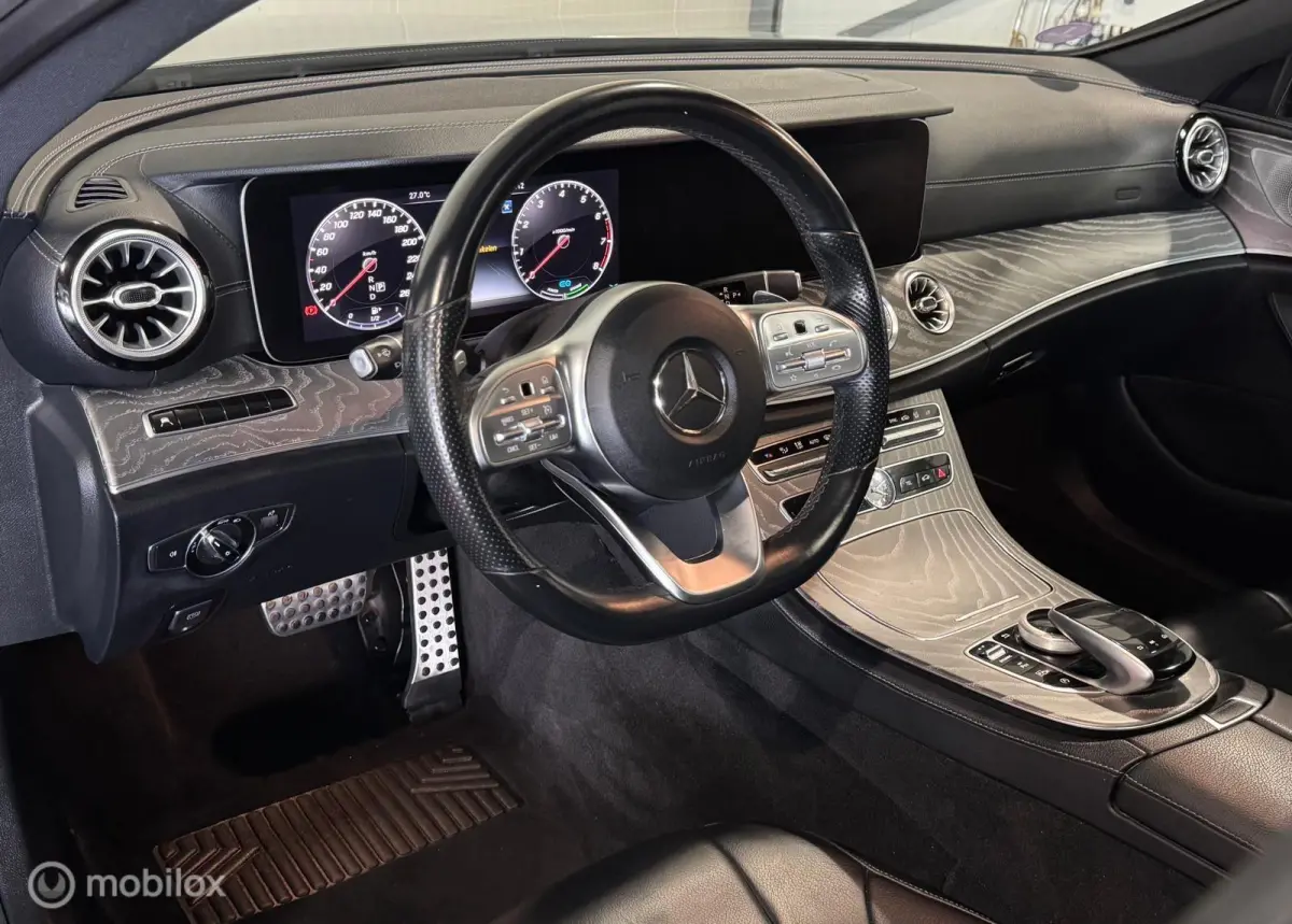 450 4MATIC Premium AMG-line [ Burm. widescreen historie ]