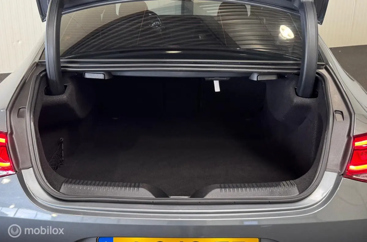 450 4MATIC Premium AMG-line [ Burm. widescreen historie ]