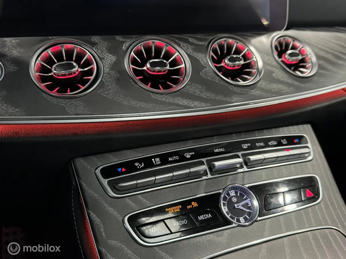 450 4MATIC Premium AMG-line [ Burm. widescreen historie ]