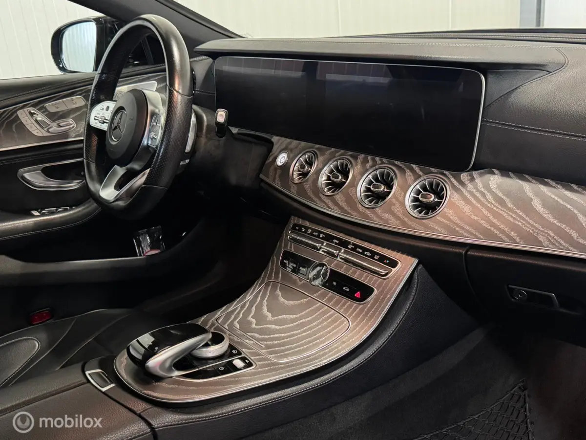 450 4MATIC Premium AMG-line [ Burm. widescreen historie ]