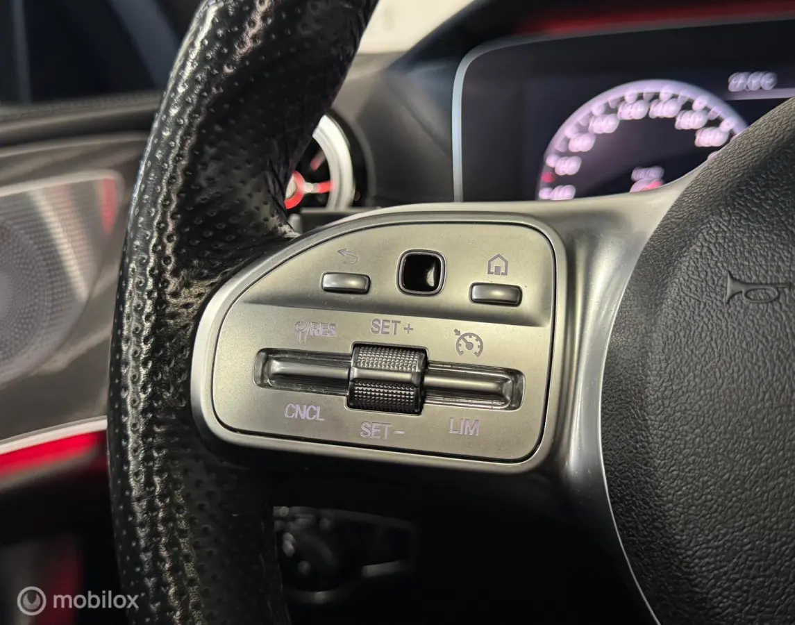 450 4MATIC Premium AMG-line [ Burm. widescreen historie ]