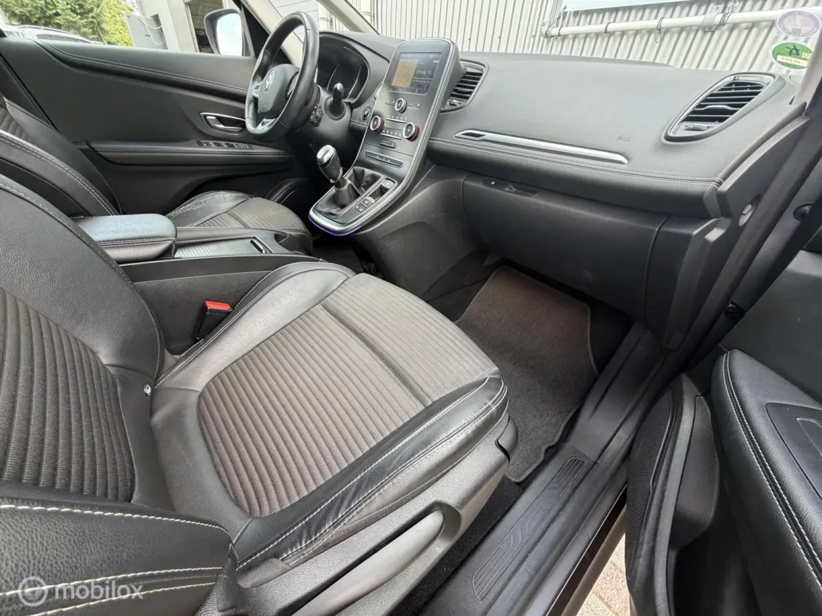 1.3 TCe Intens 2018 / Camera / Keyless / PDC / Half Leer / Dodehoekdetectie / 2e eigenaar NAP