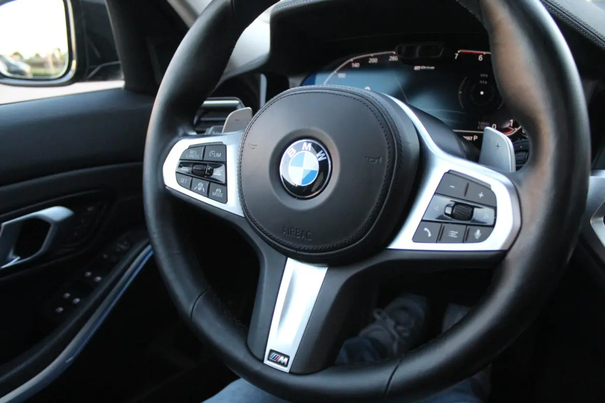 330e xDrive Pano/Trekhaak/Headup/Camera