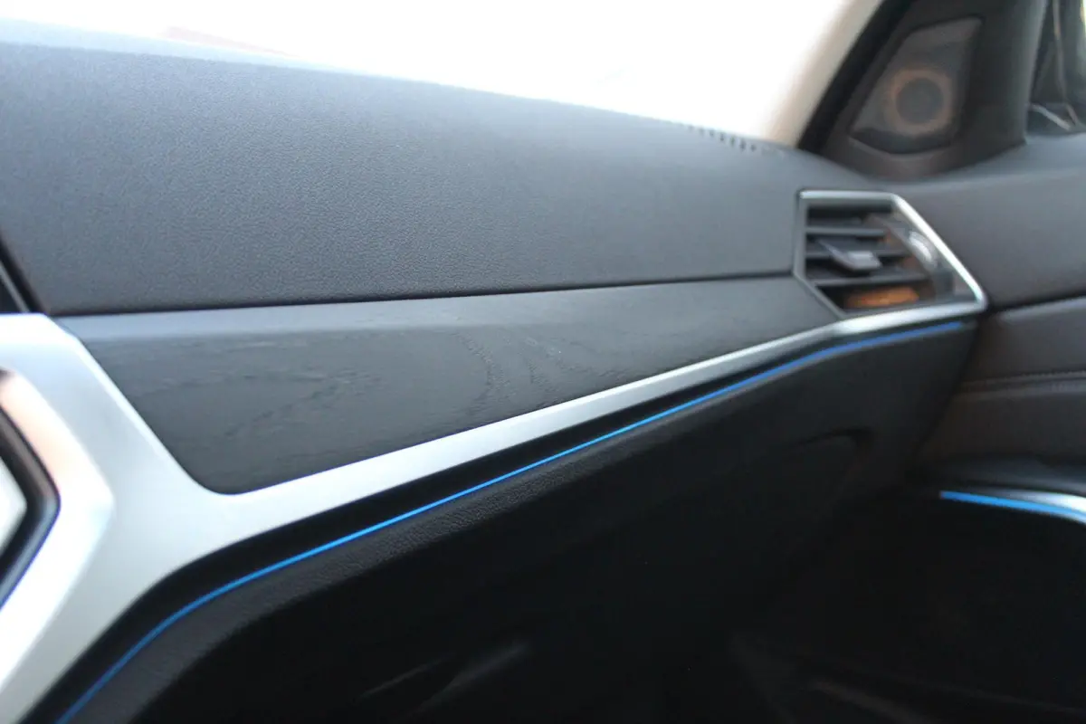 330e xDrive Pano/Trekhaak/Headup/Camera
