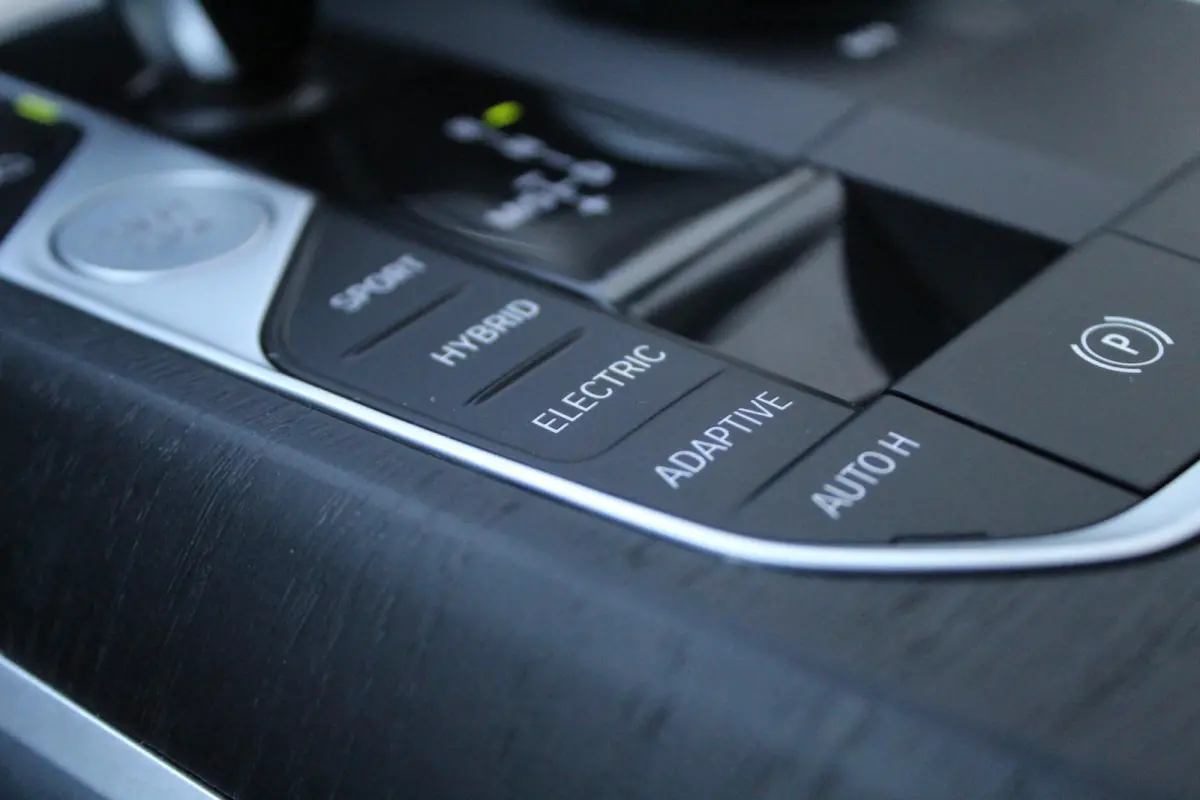 330e xDrive Pano/Trekhaak/Headup/Camera