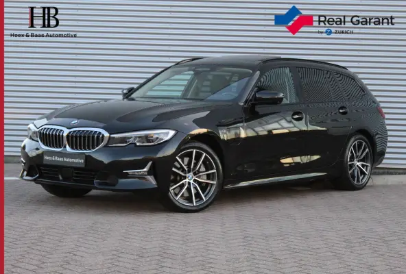 330e xDrive Pano/Trekhaak/Headup/Camera
